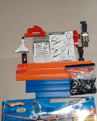 pista hotwheels più  10 macchinine