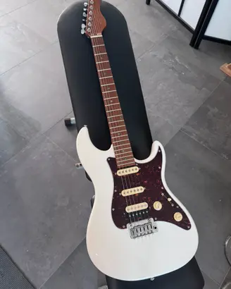 Chitarra Elettrica Stratocaster Larry Carlton