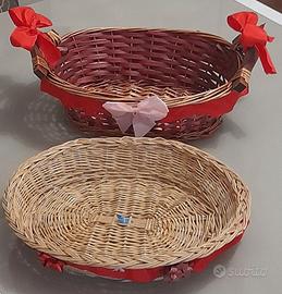 Cestini in vimini decorati