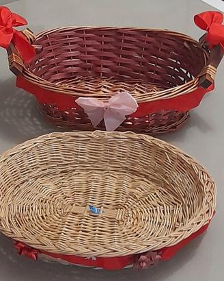 Cestini in vimini decorati