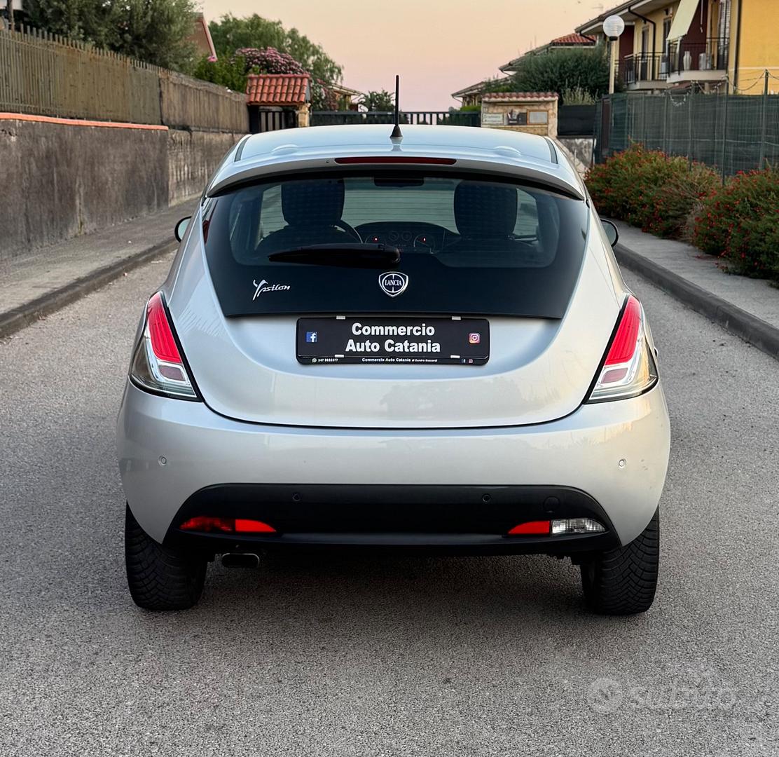 Lancia Ypsilon 2015 photo 2