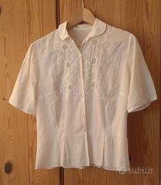 Camicie 'della nonna' vintage e bolerino bianco