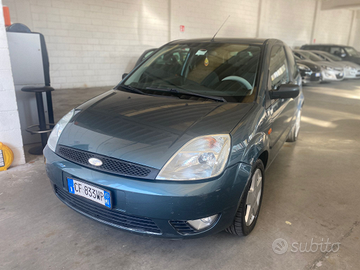 Ford Fiesta 2003 benzina / Neopatentati