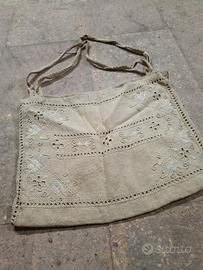 borsa vintage ricamata a mano