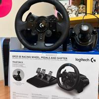 Volante Logitech, con cambio e pedana