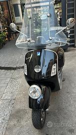 Vespa GTV 300 via montenapoleone