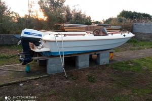 barca a motore 5 metri