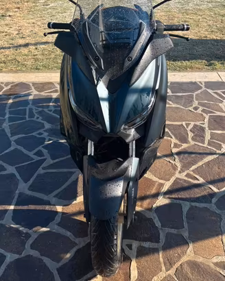 xmax 300