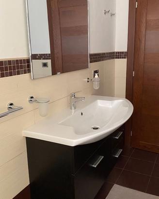 Arredo bagno in Wengè
