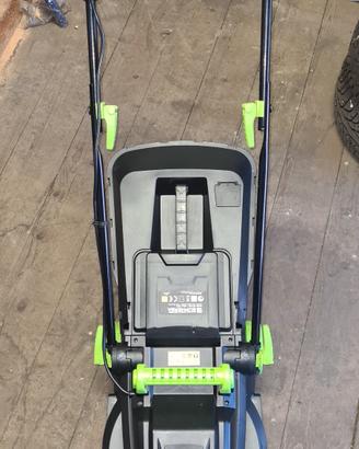 tagliaerba a filo. 1200 watt