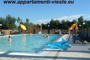 Struttura con piscina Lungomare Mattei