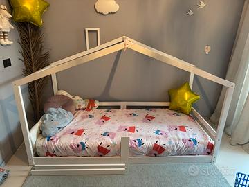 Lettino legno di pino a casetta