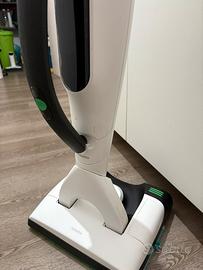 Aspirapolvere folletto con lavapavimenti