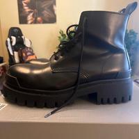 Scarpe Balenciaga stivaletti Combat originali