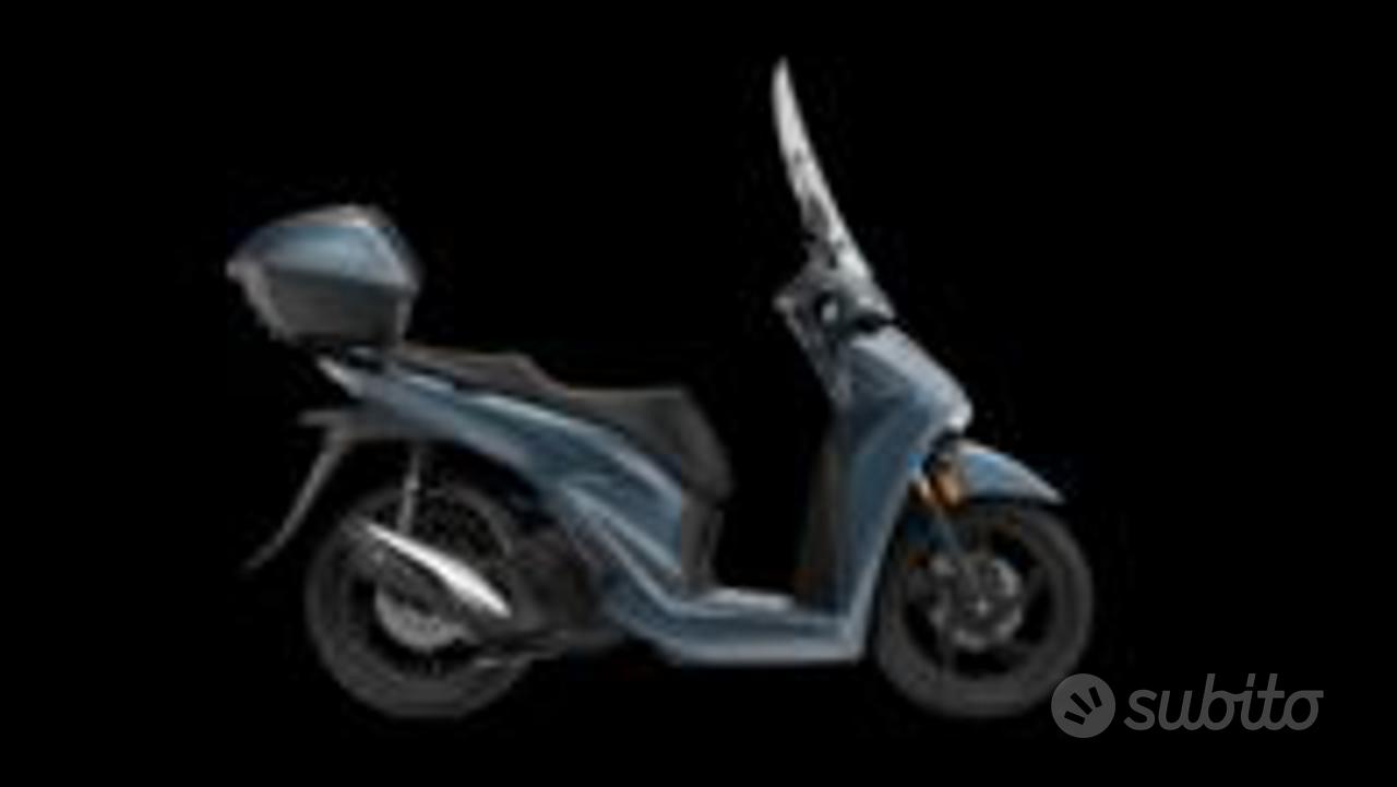 HONDA SH 125 con Smart Top Box, parabrezza e par