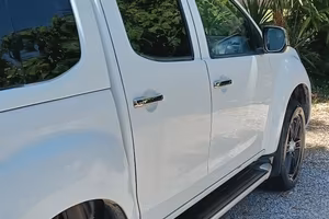  Isuzu d max