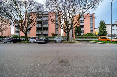 4 LOCALI A SANT'ILARIO D'ENZA