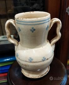 Antiche brocche in maiolica