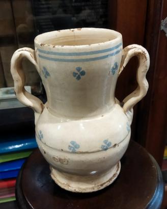 Antiche brocche in maiolica