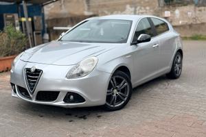 Alfa romeo Giulietta 1.6 105 cv neopatentati