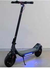 Monopattino Wizy A6 pro