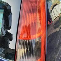 FORD FIESTA 2002 - STOP POSTERIORE DESTRO