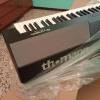 Pianola digitale con piedistallo