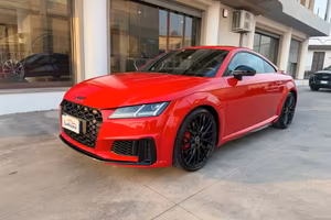 Audi TT TTS Coupé TFSI quattro S tronic competitio