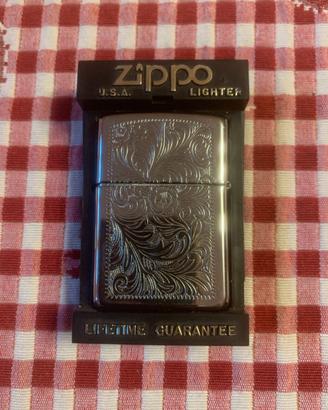 Accendino Zippo Venetian vintage