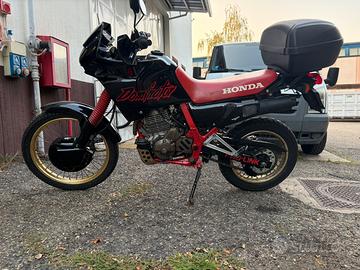 Honda dominator