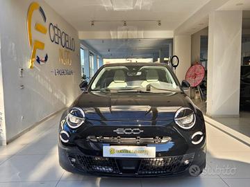 FIAT 600 Hybrid 100 CV DCT MHEV La Prima DA €229