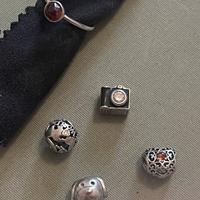 Pandora charms e anello