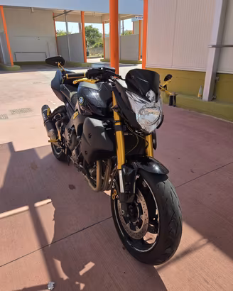 YAMAHA FZ8 2011