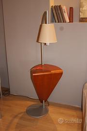 Tavolino con lampada in ciliegio