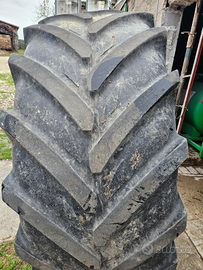 Gomme e cerchi new holland