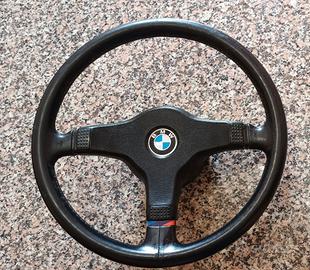 volante BMW 320 is E30