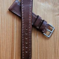 cinturino artigianale in pelle per orologio 