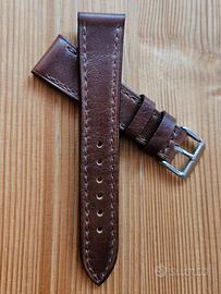 cinturino artigianale in pelle per orologio 