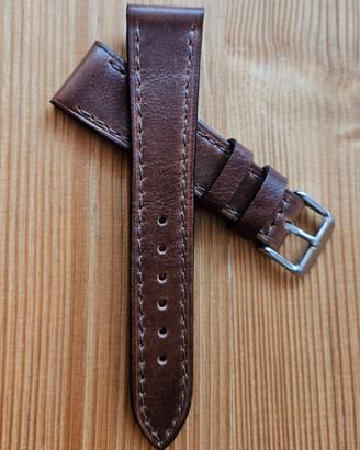 cinturino artigianale in pelle per orologio 