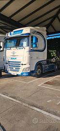 TRATTORE STRADALE DAF XF 460