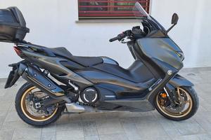 TMax 560