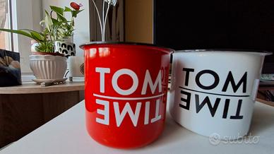 2 TAZZE IN LATTA "TOM TIME"
