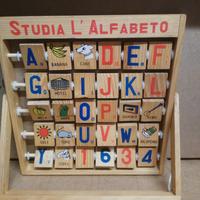 Alfabeto in legno