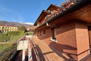Appartamento di 137 m² con più di 5 locali e box a