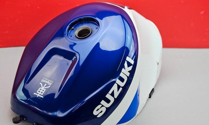 SERBATOIO BENZINA SUZUKI GSXR 750 2001 2002 GSX R