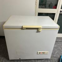 Freezer Ignis- congelatore a pozzetto/orizzontale