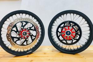 Cerchi R17” motard fantic 4T