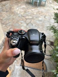 fotocamera digitale *Fujifilm FinePix S1800*