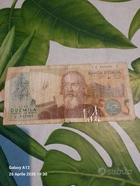 Banconota 2000 lire Galileo Galilei circolata
