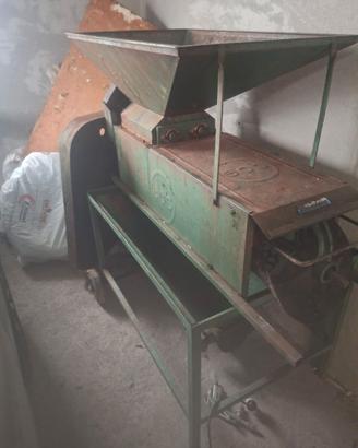 Sgrappatrice elettrica senza motore